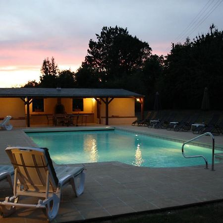 Manoir De La Basse-Cour Bed and Breakfast Asnieres-sur-Vegre Eksteriør billede