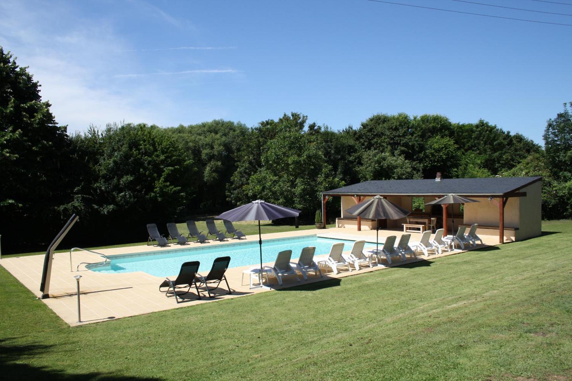 Manoir De La Basse-Cour Bed and Breakfast Asnieres-sur-Vegre Eksteriør billede