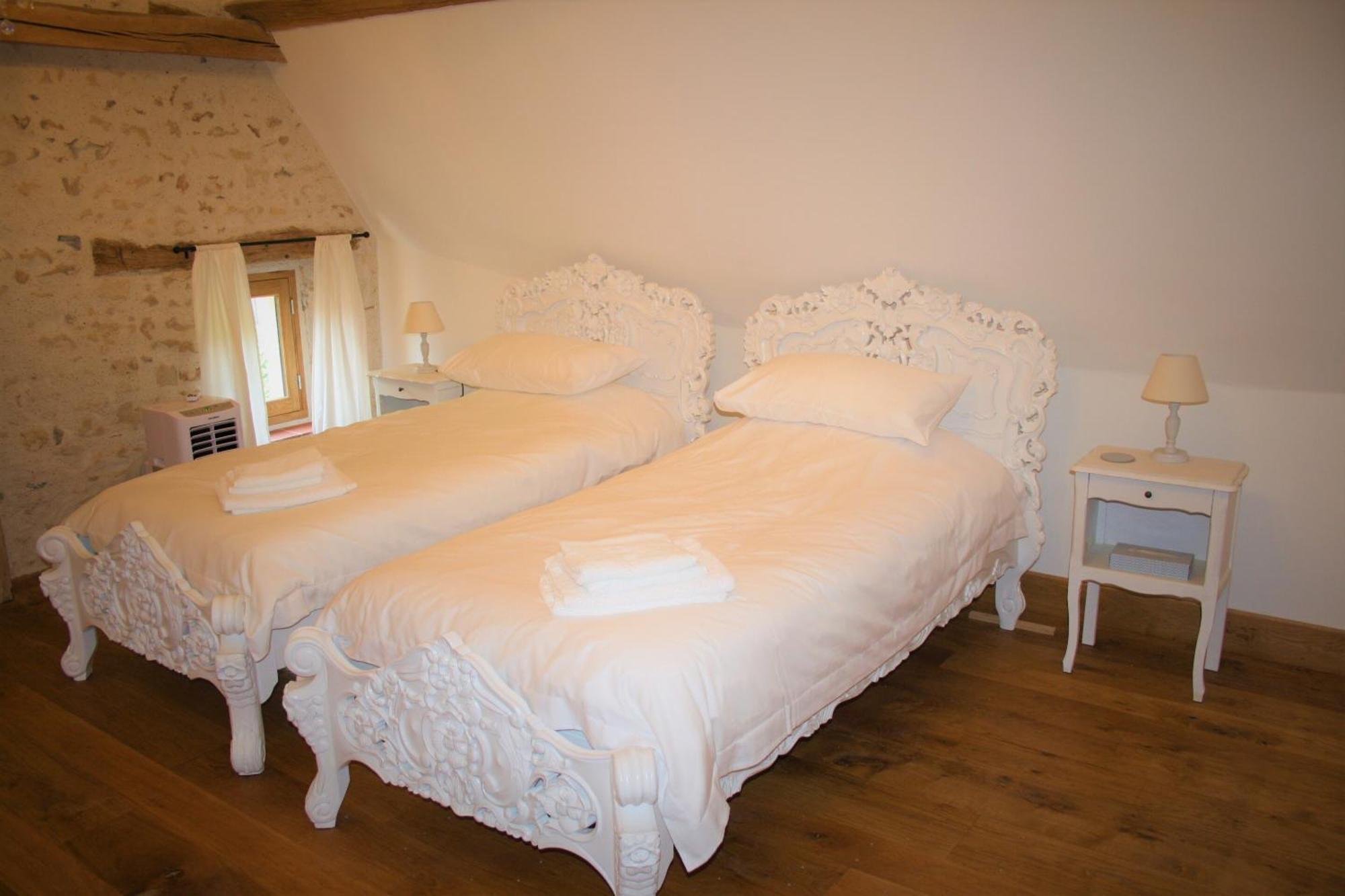 Manoir De La Basse-Cour Bed and Breakfast Asnieres-sur-Vegre Eksteriør billede