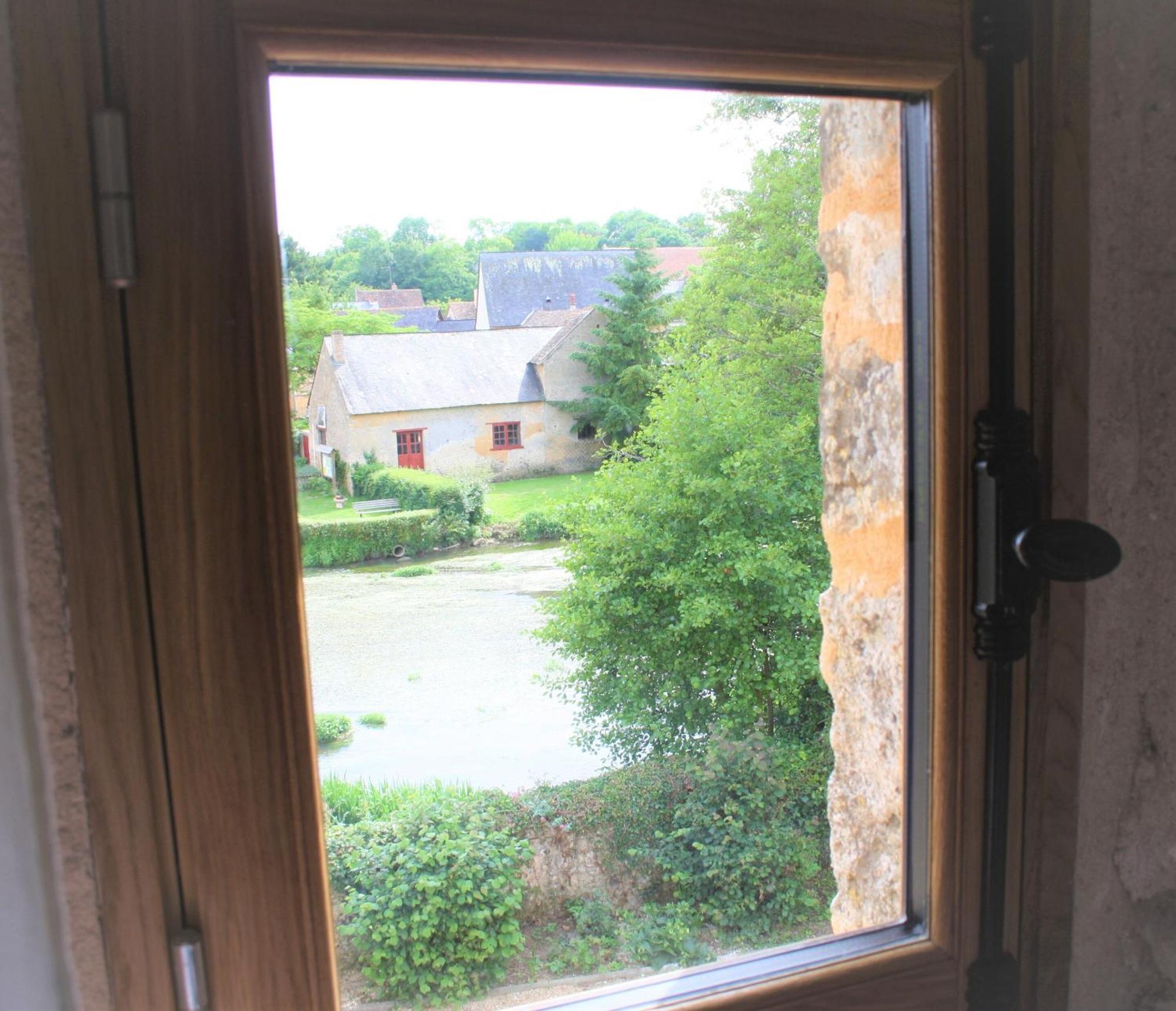 Manoir De La Basse-Cour Bed and Breakfast Asnieres-sur-Vegre Eksteriør billede
